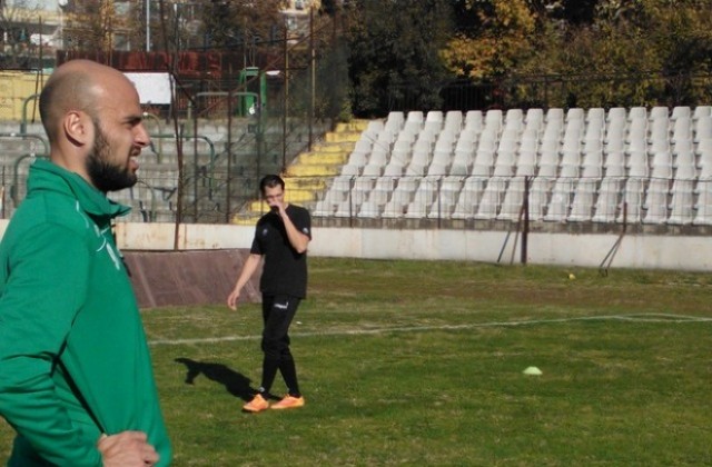 На Тича готови с чужденци при отказ на българските играчи