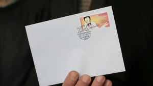 Пуснаха пощенска марка посветена на Емил Димитров СНИМКИ