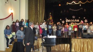 Кои са победителите от конкурса за коледна картичка картина приказка