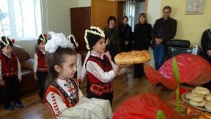 Коледарчета наричаха за здраве и берекет в община Стралджа