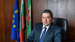 Коледно приветствие на кмета на община Горна Оряховица инж Добромир