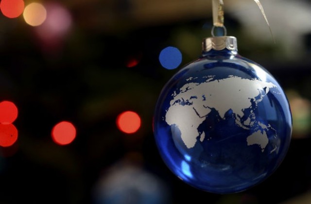 Коледа по света: В Чехия Дядо Коледа се спуска от небето по златно въже
