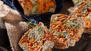 Постите свършиха трапезата днес е с много ястия