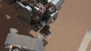 Китайският роувър Юйту откри нов вид лунна скала