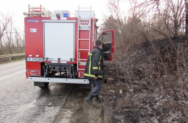Лек автомобил се запали в движение на пътя Димитровград - Хасково