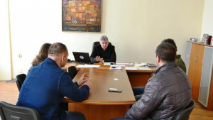 Заместниккметът проф Камарашев призова дърводобивните фирми да пазят общинските пътища