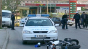 Три мотоциклета се сблъскаха на пътя Асеновград Поповица