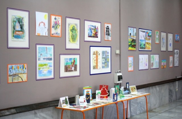 Детски рисунки красят Работилничката за въображение в галерията