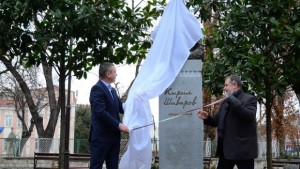 Откриха паметник на Кирил Шиваров