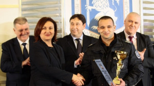 Служител на МВР заловил крадци в извънработно време стана полицай