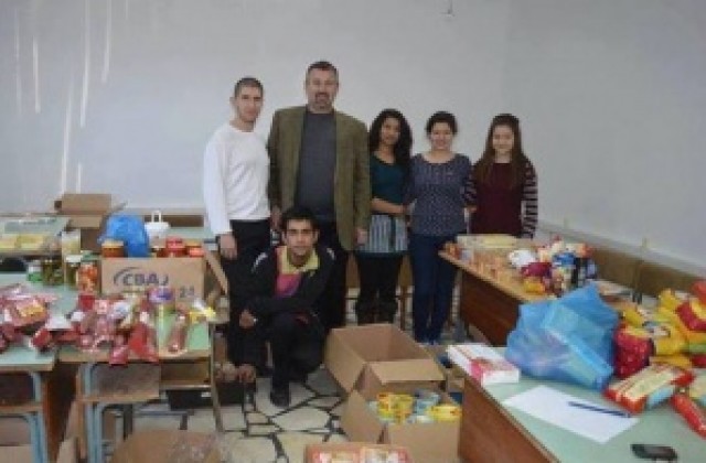 Жители на Златарица и младежи от В. Търново проведоха благотворителна акция