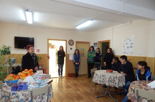 КНСБ събра от дарения 1700 лева за социални заведения в Добрич