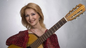 Росица Кирилова пее за ловчалии навръх Нова година