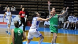 Две американки подсилват баскетболния Берое