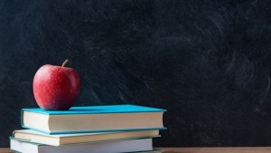 Затягат правилата за прием в първи клас