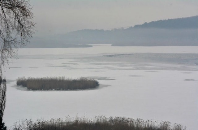 Езерото Сребърна замръзна (СНИМКИ)