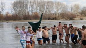 17 мераклии за Кръста в Димитровград и 3 кръщения в