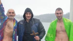 Стефан Христев спаси Светия кръст в Бяла