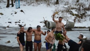 Наймладият общински съветник във В Търново скочи за кръста край