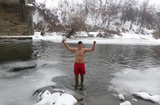 И в Лясковско се бориха за богоявленския кръст