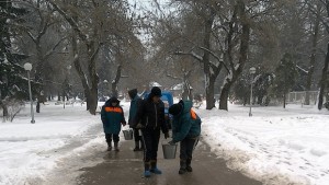 Паркстрой почисти алеите в Градската градина