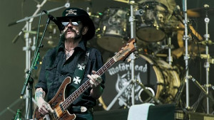 Фенове на Моторхед с петиция Кръстете химичен елемент на Леми