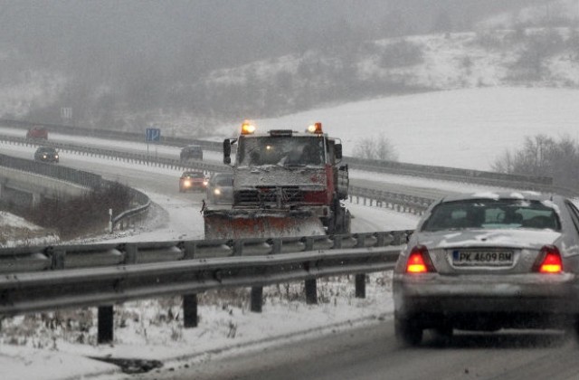 Опасност от леден дъжд по магистрала „Люлин“