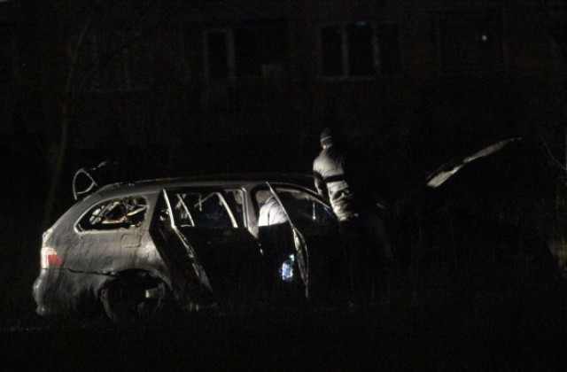 Подпалена в Студентски град кола може да е на убийците на Стоименов