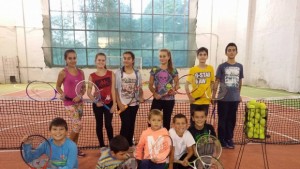 Кюстендилският клуб по тенис на корт работи както с деца
