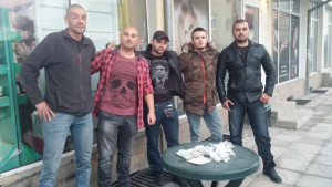 Дариха събраните пари при ваденето на кръста в Дупница