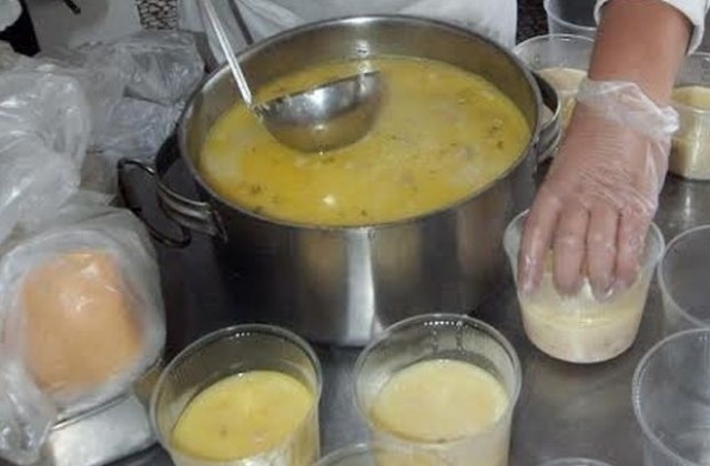 Трапезария в община Тунджа осигурява топъл обяд на 100 социално слаби до април