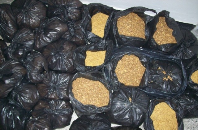 Заловиха над половин тон тютюн без бандерол