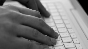 Хората са все посклонни да пазаруват през интернет