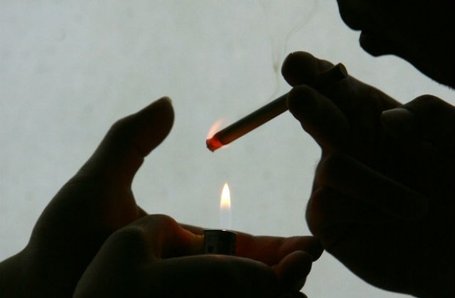 Умна запалка помага за отказване от цигарите