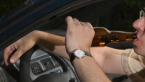 Поданик на английската кралица хванат да шофира с 307 промила