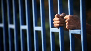 Канадски пастор копае дупки по осем часа на ден в