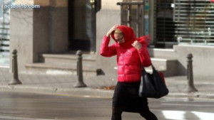 Предупреждават за силен вятър в 18 области