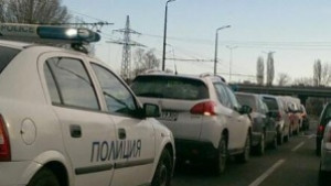 Помляха шест коли до Пътен възел Юг