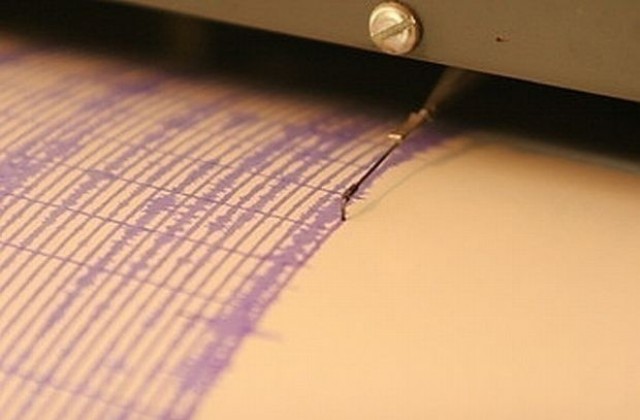 Слабо земетресение край Доспат