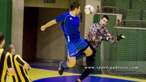 Шести участък стартира ударно ВиК и Копакабана също взеха победи