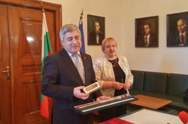 Христо Белоев:Сливане на РУ и Стопанска академия е несериозно предложение