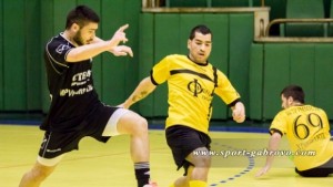 Цератицит и Стеф също стартираха с победи в турнира по