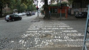 Общината масово губи дела заради дупките в града