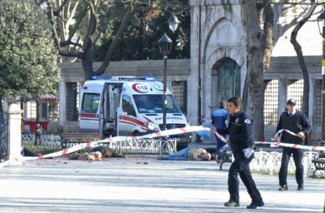 Задържаха още четирима души за атентата в Истанбул