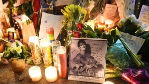 Погребват Дейвид Бауи в Ню Йорк с церемония в тесен