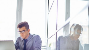 Шефът може да чете чата на служителя реши съдът в