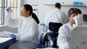 Умен полимер се сгъва многократно без да се износва