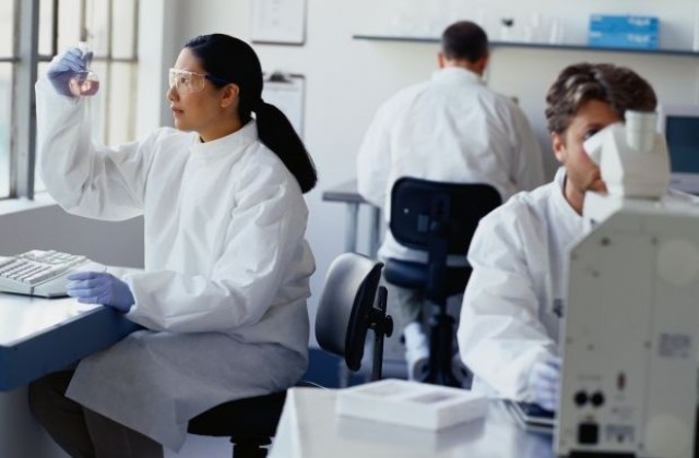 Умен полимер се сгъва многократно, без да се износва