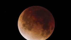 Китай подготвя изпращането на сонда на обратната страна на Луната