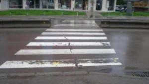 Пешеходка в болницата след катастрофа